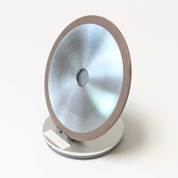 Chainsaw Sharpening – Diamond and CBN Grinding Wheels