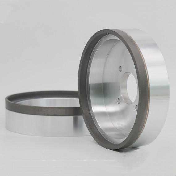 Diamond grinding wheel for single crystal diamond tool grinding