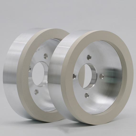 Diamond grinding wheel for single crystal diamond tool grinding