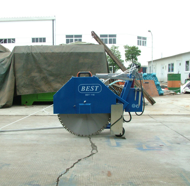 Road cutting machine BST-11E