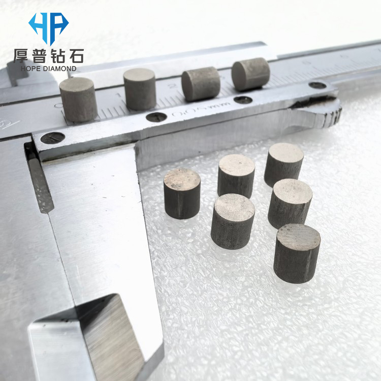 D5*5mm Super Solid PCBN Turning Inserts for External Turning Tool CNC Lathe Nickel Plating Processing Gray Cast Iron