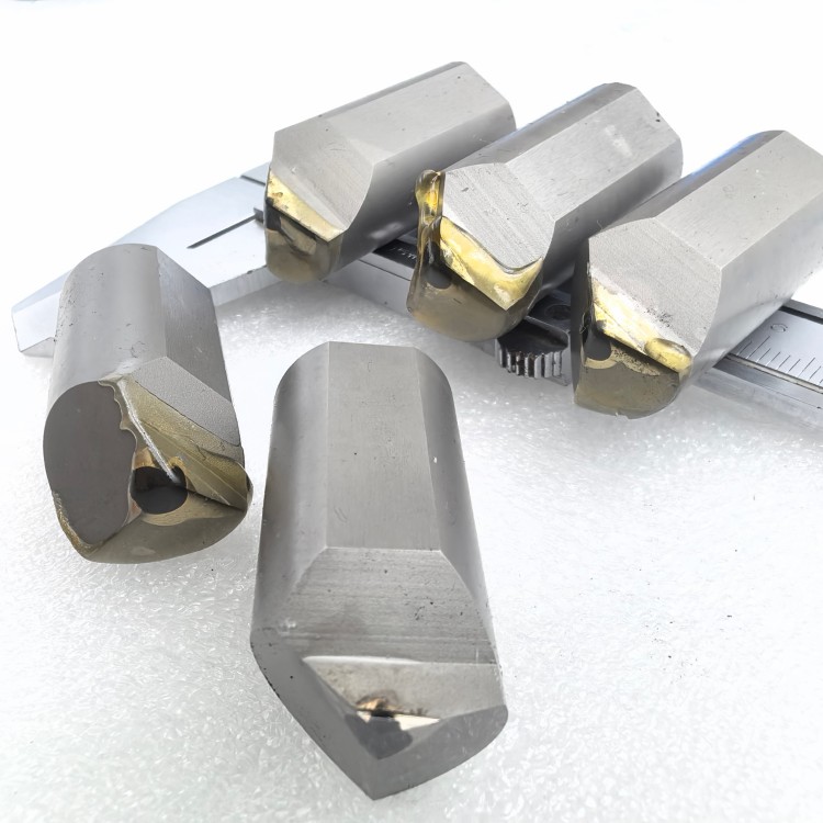 P0132.00 CNC PCBN Turning Insert TNGA TNMG VNMG CNMG Solid CBN Inserts for Hardened Steel Cast Iron