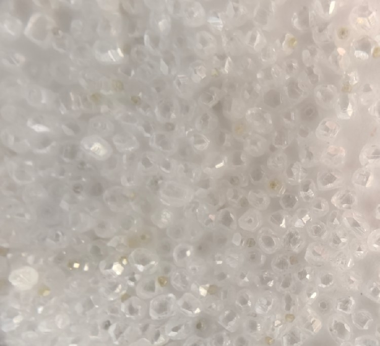 Wholesale HPHT Lab Created Small Rough Diamond Raw Tiny Uncut Diamond Crystal Melee Size Diamond Cuttables for Jewelry Setting