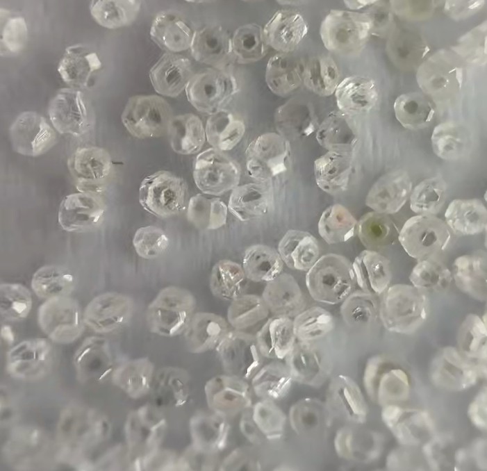 Wholesale HPHT Lab Created Small Rough Diamond Raw Tiny Uncut Diamond Crystal Melee Size Diamond Cuttables for Jewelry Setting