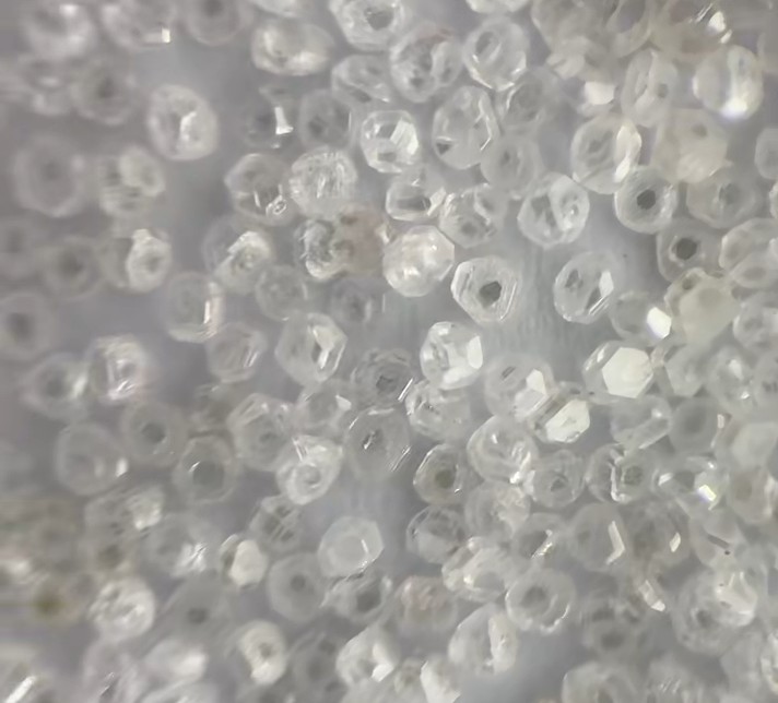 HPHT Lab Grown Melee Rough Diamond Raw Mini Uncut Diamond Crystal Size 2MM/Piece for Making Polished Diamonds