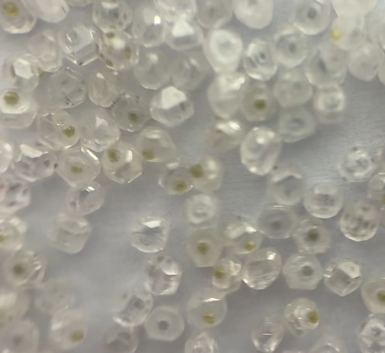 HPHT Lab Grown Melee Rough Diamond Raw Mini Uncut Diamond Crystal Size 2MM/Piece for Making Polished Diamonds