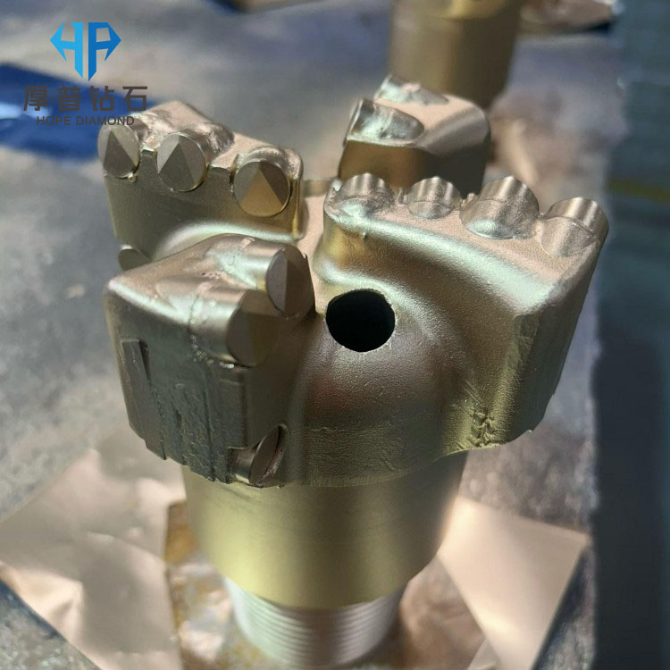 Size 102mm High Performance PDC Steel Body 4 Blade Bit for Rock Drilling Applications