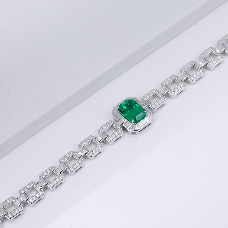 18K Green Emerald Cut Lab Grown Diamond Bracelet Sleek Geometric Statement Piece