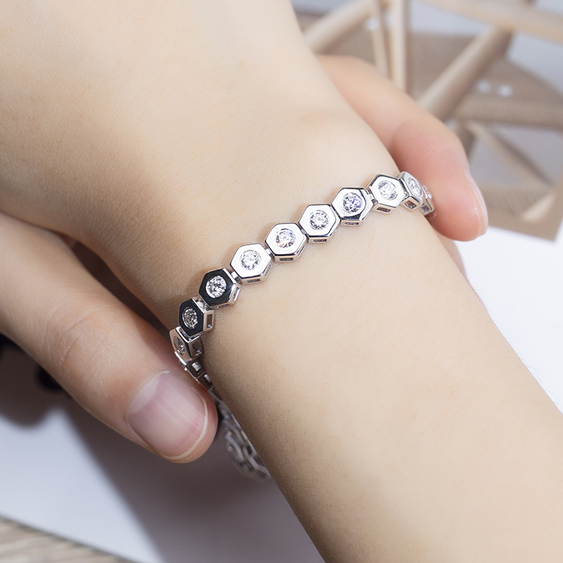 18K Gold Round Brilliant Diamond Tennis Bracelet | Full Pave Setting Luxury Fine Jewelry Gift for Her