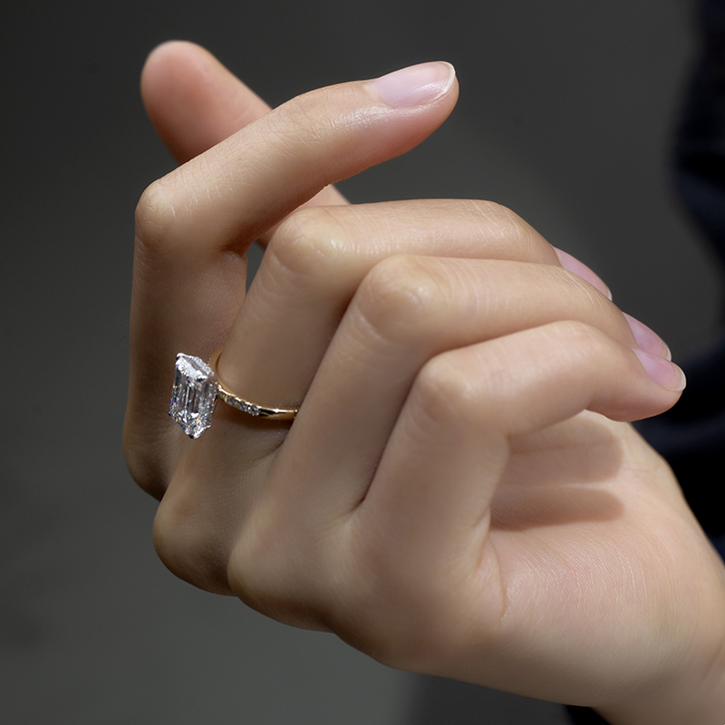18K Gold Emerald Cut Solitaire Synthetic (Lab Grown) IGI Certified Diamond Ring for Women Engagement
