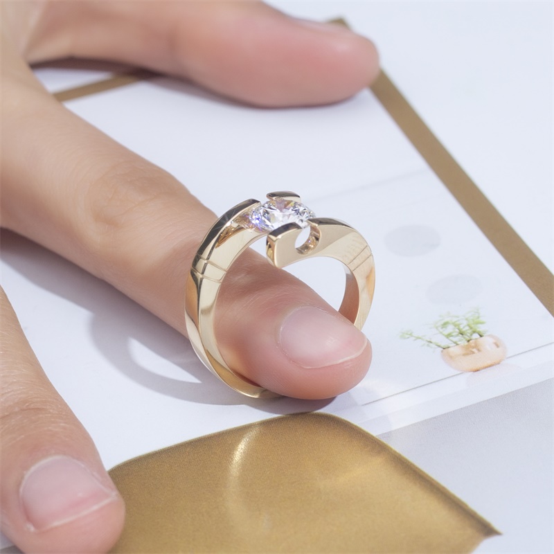 18K Gold Round Lab-Grown Diamond Solitaire Engagement Ring for Women VVS Clarity, Ideal Cut