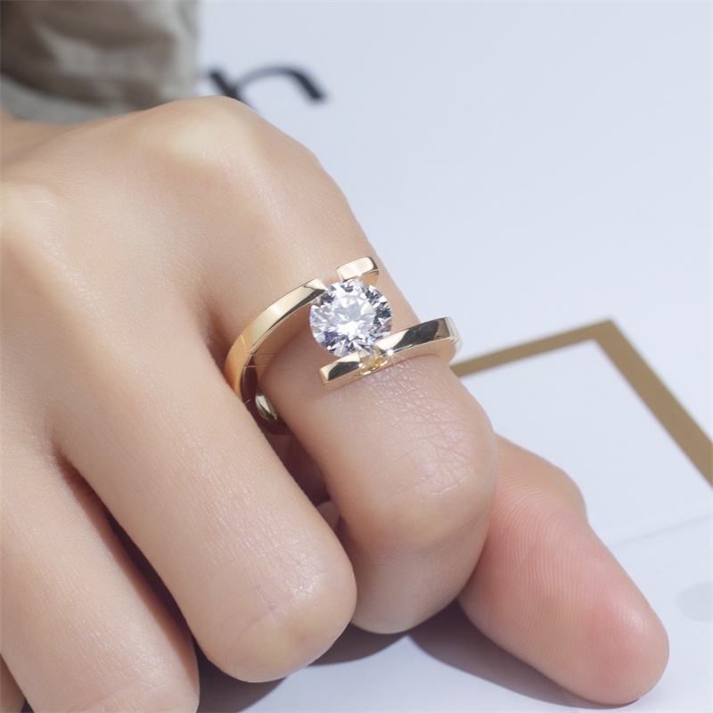 18K Gold Round Lab-Grown Diamond Solitaire Engagement Ring for Women VVS Clarity, Ideal Cut