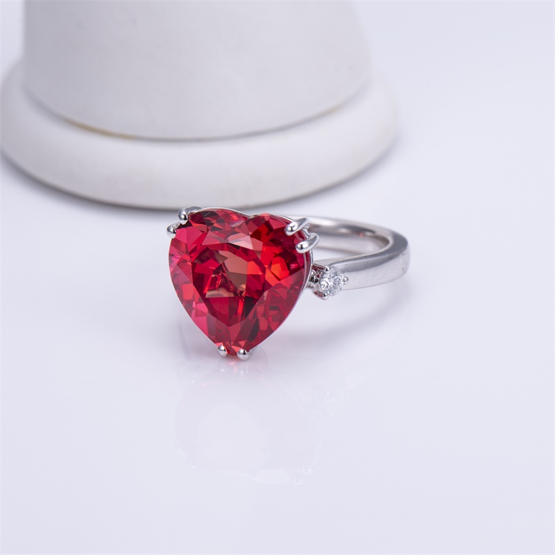 18K Gold Heart-Shaped Lab-Grown Red Diamond Solitaire Engagement Ring for Women VVS Clarity, Excellent Cut