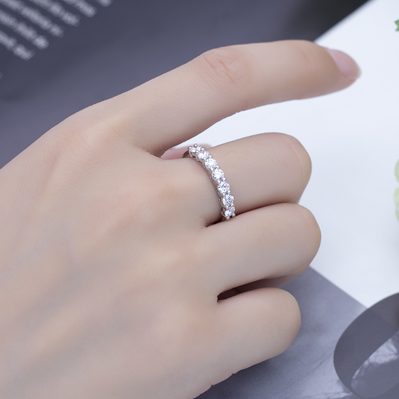 18K Gold Lab-Grown Diamond 7-Stone Cluster Round Engagement Ring for Women F-G Color, VS Clarity