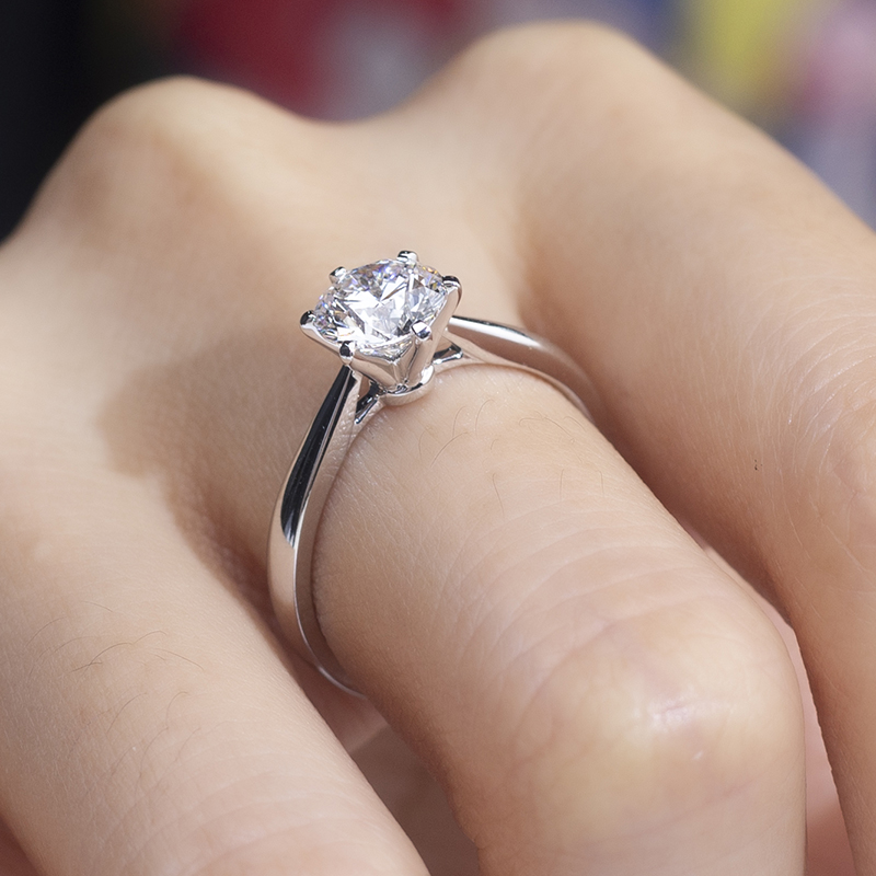 18K White Gold Round Lab-Grown Diamond Six-Prong Engagement Ring for Women VVS Clarity, Ideal Cut