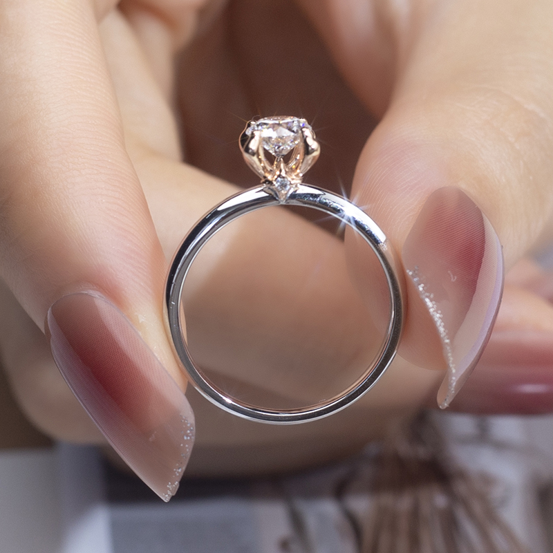 18K Gold Lab-Grown Diamond 4-Prong Solitaire Engagement Ring Round Cut, VVS Clarity, Ideal Cut for Women