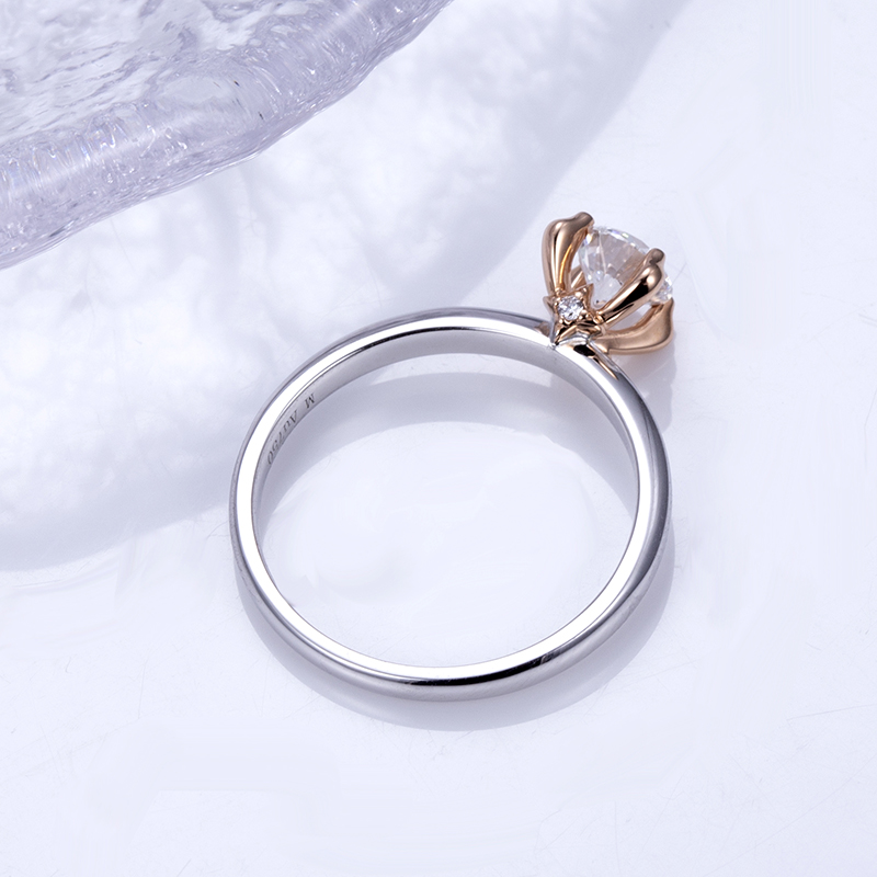 18K Gold Lab-Grown Diamond 4-Prong Solitaire Engagement Ring Round Cut, VVS Clarity, Ideal Cut for Women