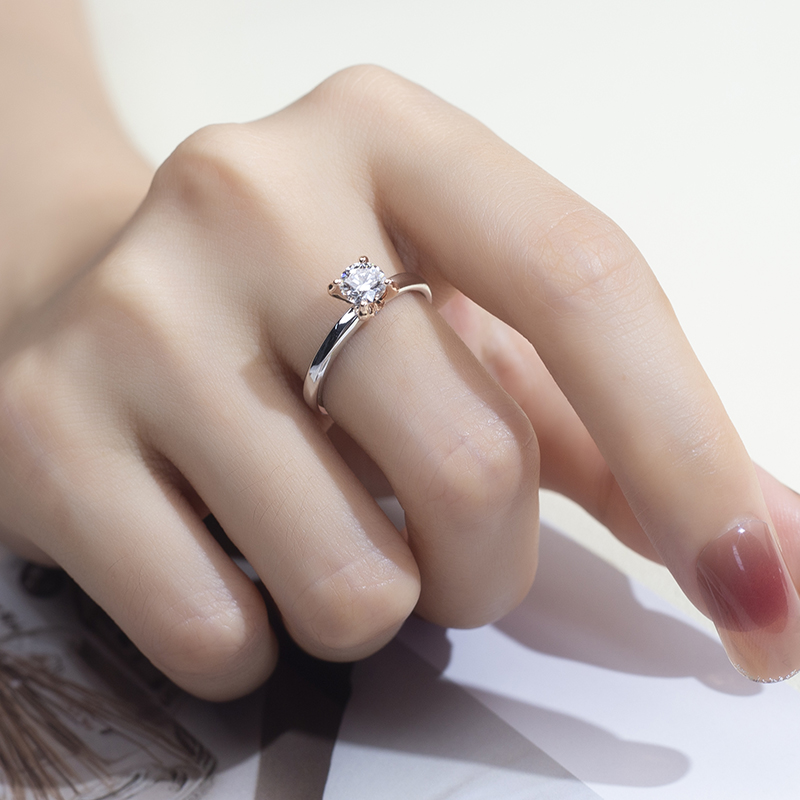 18K Gold Lab-Grown Diamond 4-Prong Solitaire Engagement Ring Round Cut, VVS Clarity, Ideal Cut for Women