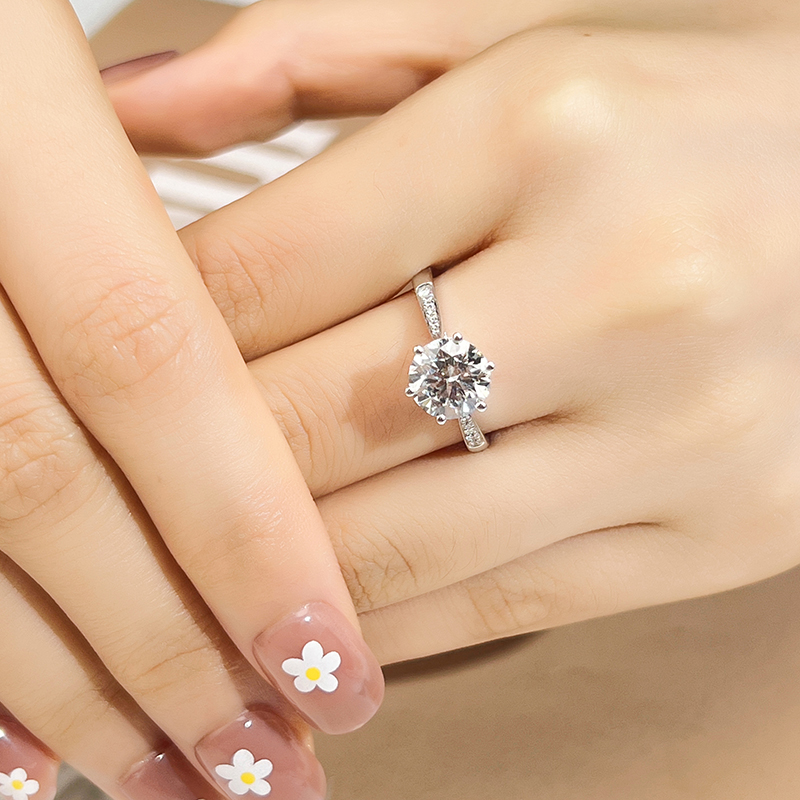 18K Gold Round Lab-Grown Diamond Six-Prong Ring with Side Accents VVS Clarity, Excellent Cut for Wedding