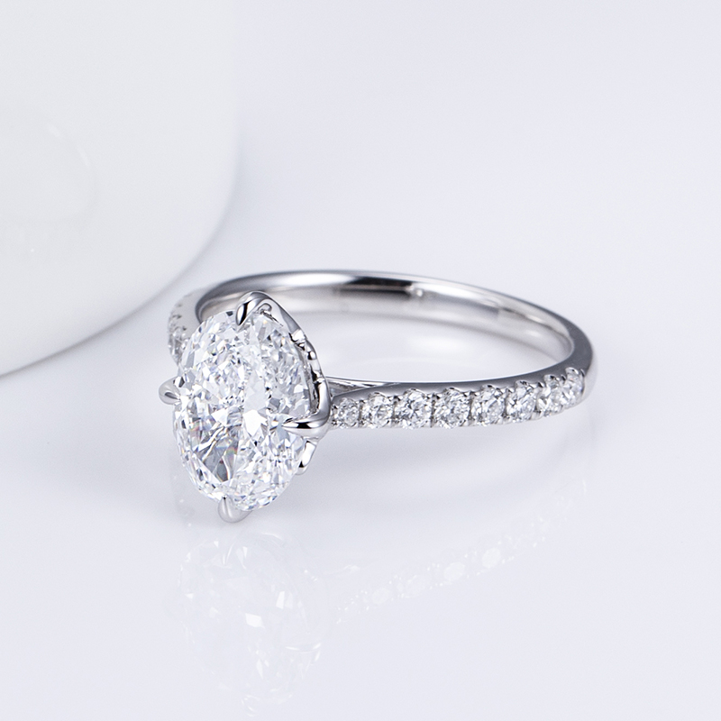18K Gold Lab-Grown Oval Diamond Four-Prong Solitaire Engagement Ring VVS Clarity, Ideal Cut for Her