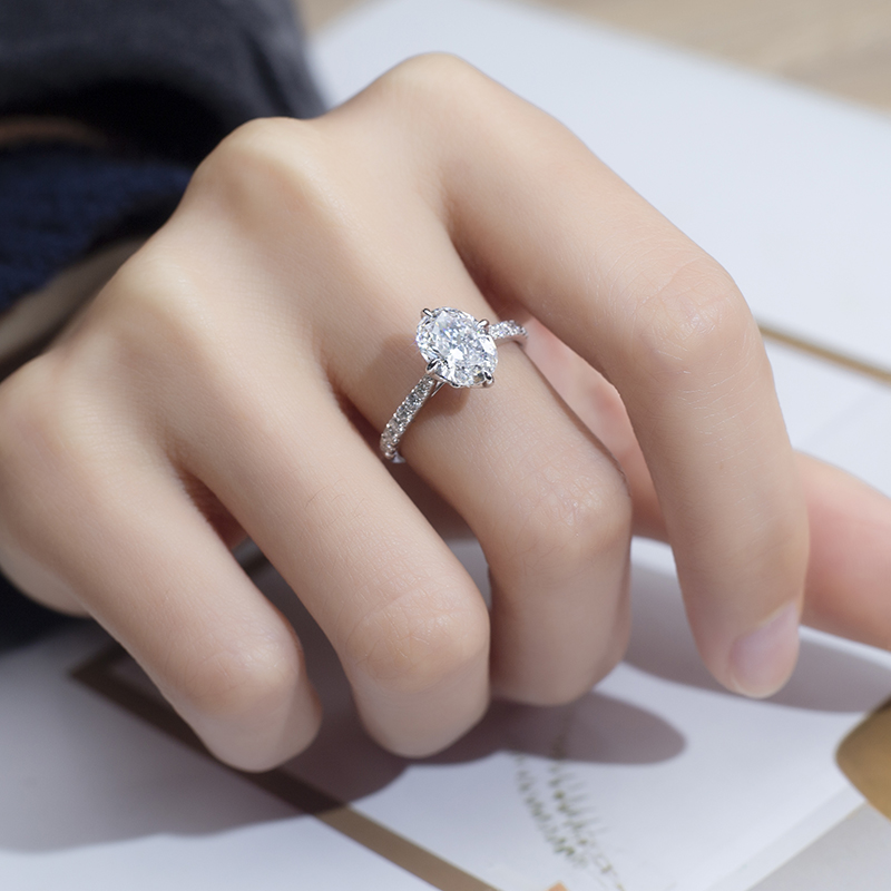 18K Gold Lab-Grown Oval Diamond Four-Prong Solitaire Engagement Ring VVS Clarity, Ideal Cut for Her