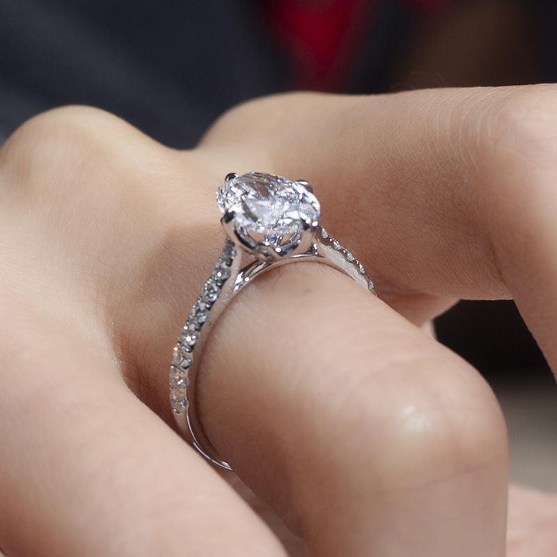 18K Gold Lab-Grown Oval Diamond Four-Prong Solitaire Engagement Ring VVS Clarity, Ideal Cut for Her