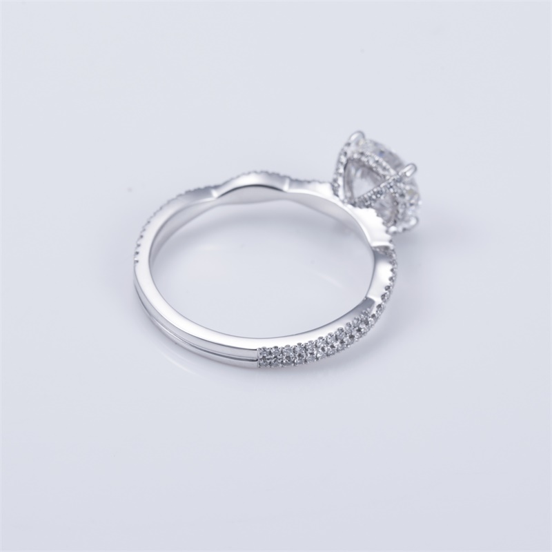 18K White Gold Round Lab-Grown Diamond Solitaire Bridal Ring Excellent Cut, VS Clarity, Gift for Her