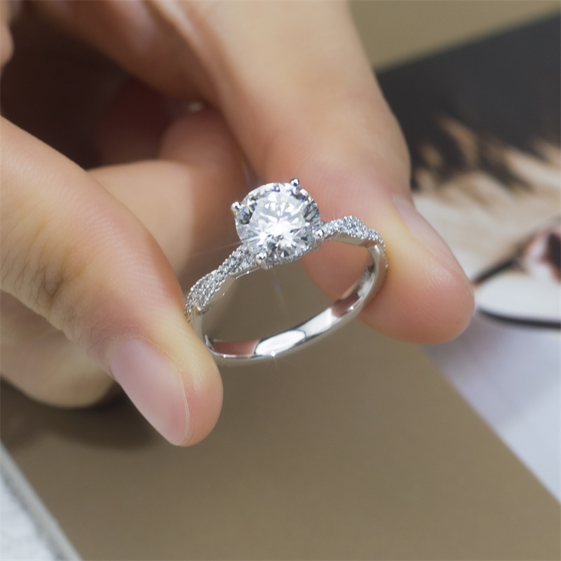 18K White Gold Round Lab-Grown Diamond Solitaire Bridal Ring Excellent Cut, VS Clarity, Gift for Her