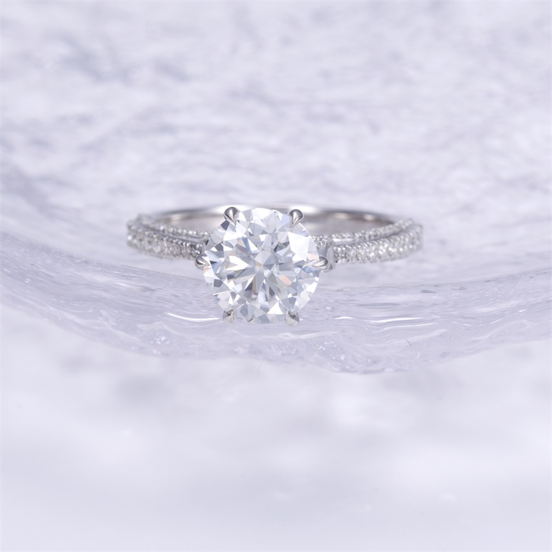 18K Rose Gold Round Brilliant-Cut Lab-Grown Diamond Engagement Ring VS1 Clarity, D Color, Ideal Cut