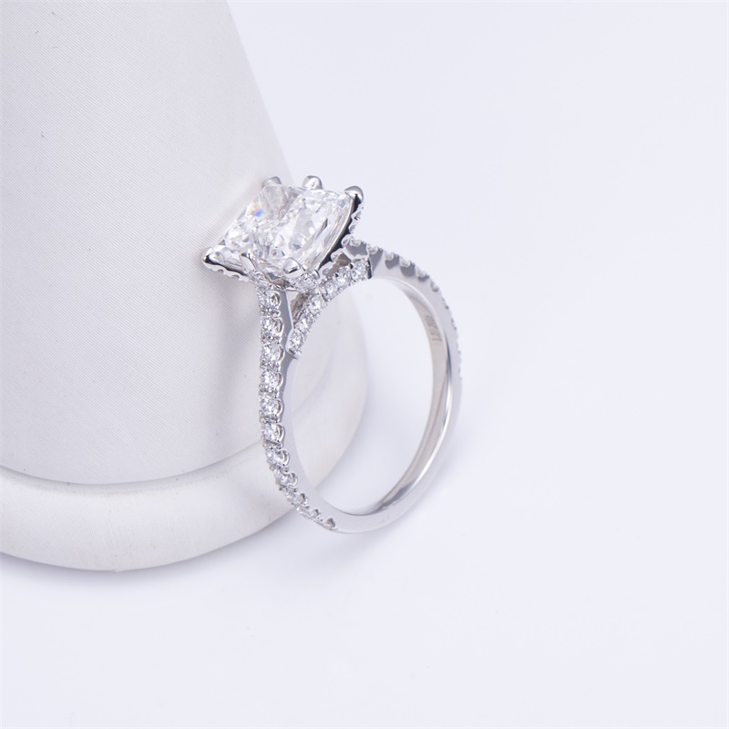 Elegant 18K Rose Gold Lab-Grown Pear Diamond Engagement Ring for Her VVS Clarity, Ideal Cut